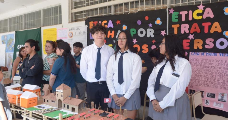 Alumnos de la Escuela Teacutecnica Ndeg 3 exhibieron sus trabajos en la Muestra Anual