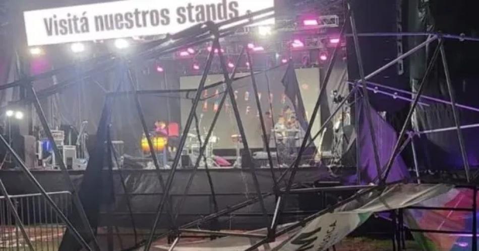 Horror y tragedia en una Fiesta Nacional- se cayoacute una estructura y murioacute una mujer