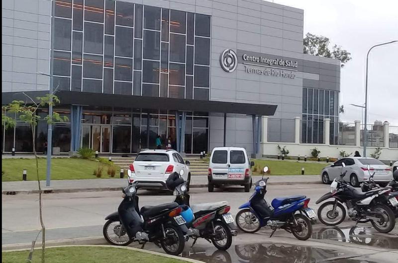 Electricista discutioacute con su pareja y se disparoacute frente a su hija de 4 antildeos 