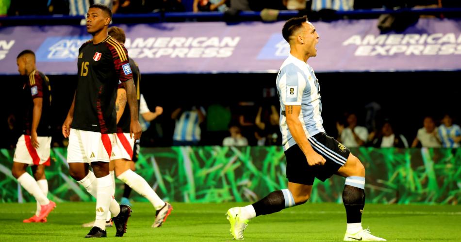 Argentina ganoacute con un golazo de Lautaro Martiacutenez y puso un pie en el proacuteximo Mundial