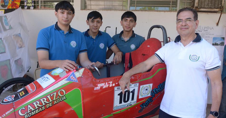 MUESTRA EN LA ESCUELA TEacuteCNICA Ndeg3