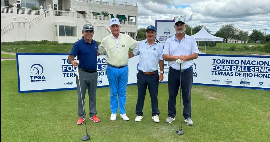 Primeros 18 hoyos del certamen Nacional Four Ball en Las Termas de Riacuteo Hondo