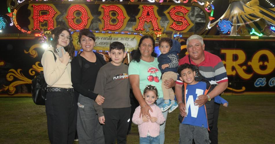 EL CIRCO RODAS DESLUMBRA A SANTIAGO 