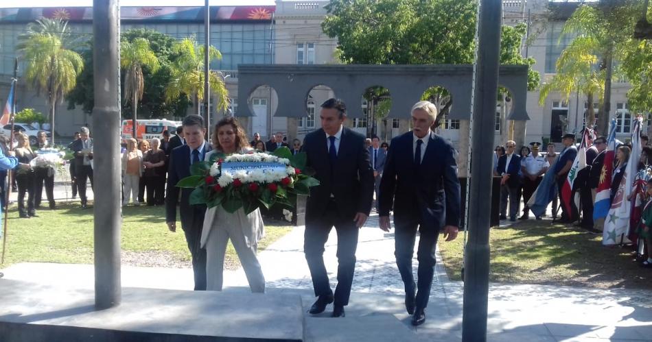 Con un acto  se celebroacute el 81deg aniversario de la Independencia de Liacutebano