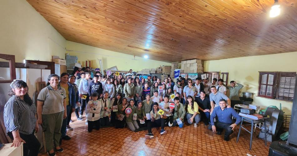 Dos instituciones conmemoraron en Loreto la Independencia del Liacutebano