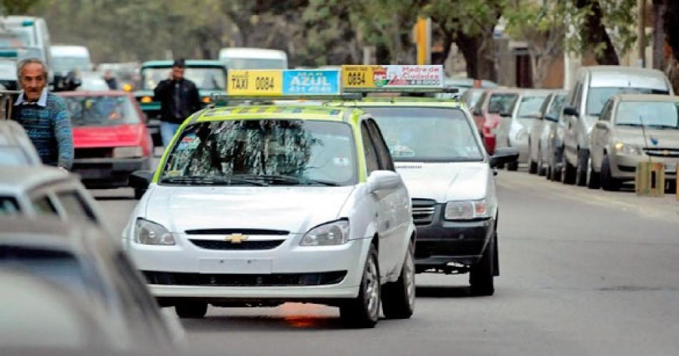 El aumento de la tarifa de taxis tomoacute estado parlamentario en el Concejo Deliberante de Santiago