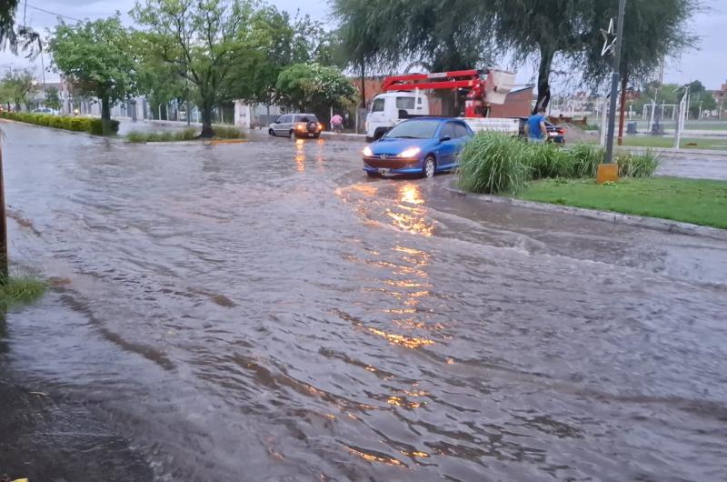 Las Termas soportoacute una fuerte tormenta al amanecer- las calles quedaron inundadas 