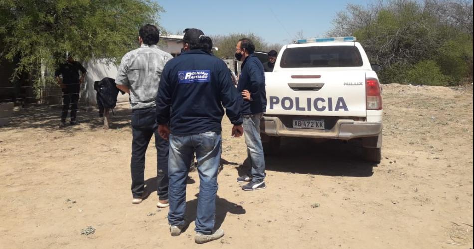 Asesinoacute al hermano se bantildeoacute y espero a la policiacutea junto al cuerpo desfigurado tirado en el tierral