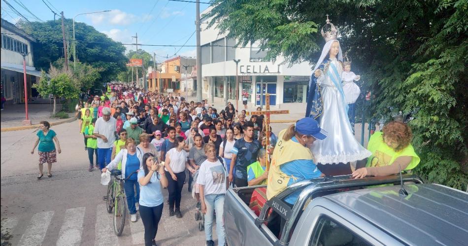 La peregrinacioacuten dio inicio a los festejos en honor a Mariacutea de Loreto