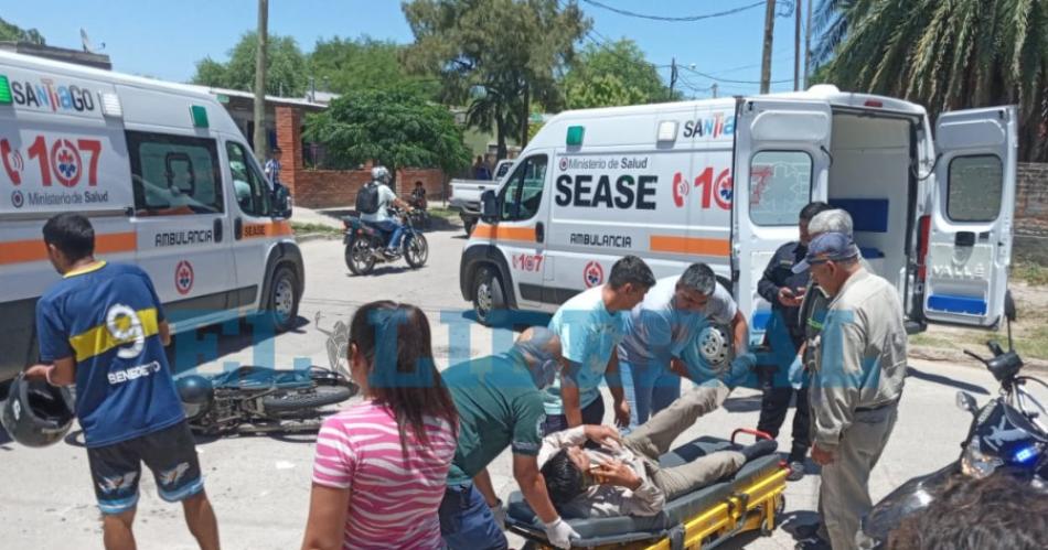 Terrible accidente entre una moto y un camioacuten dejoacute dos heridos