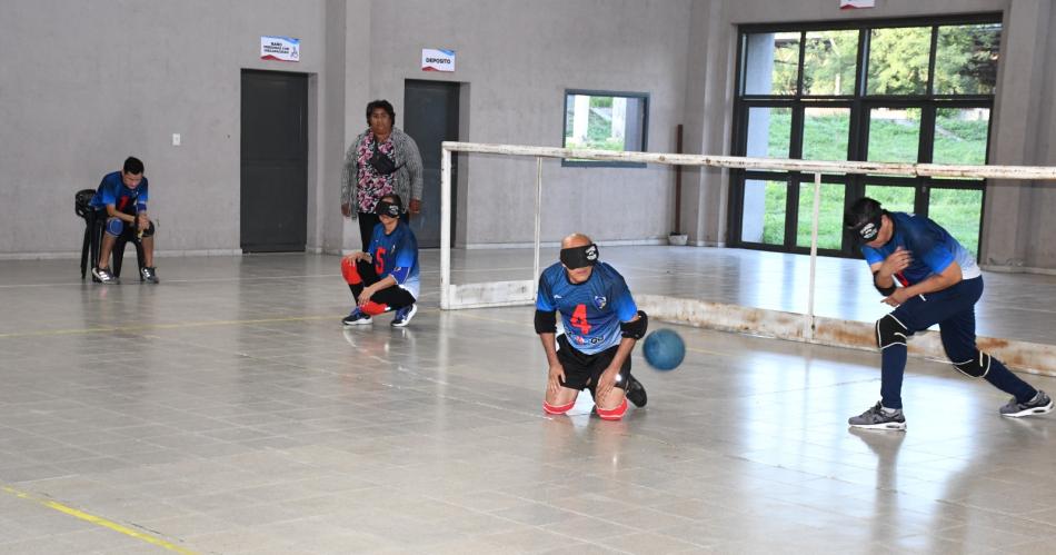 Realizaron un torneo amistoso de Goalball en el Polideportivo Provincial