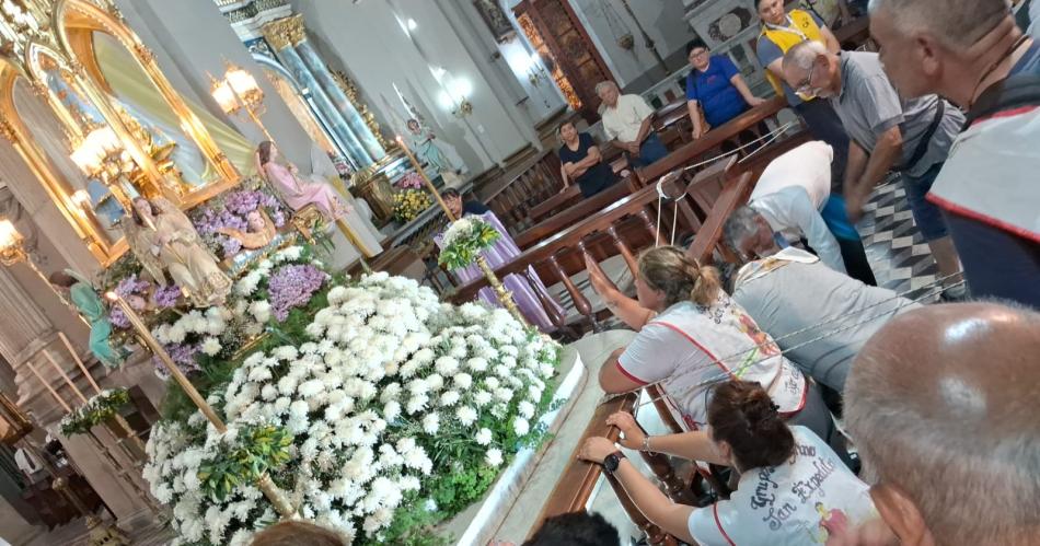 Con enorme fe el grupo de peregrinos San Expedito llegoacute a los pies de la Virgen del Valle