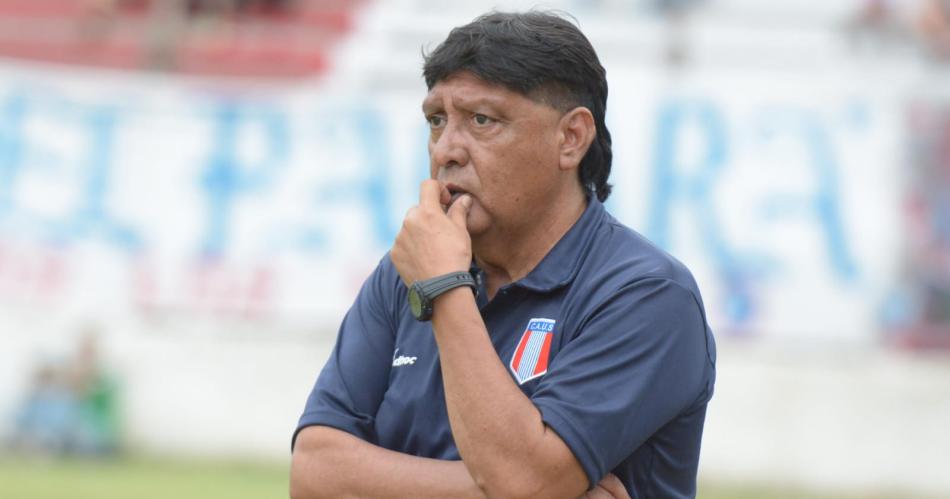 Carlos Acuña presentó su renuncia como entrenador del Trico