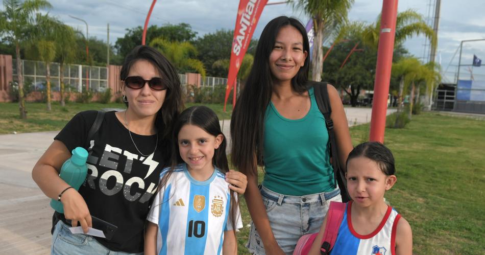 LA ELITE DEL HOCKEY MUNDIAL EN SANTIAGO