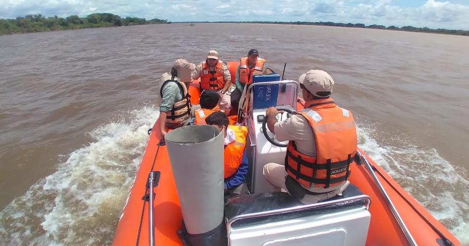 Temporal hundioacute la embarcacioacuten de cinco amigos que habiacutean salido a pescar