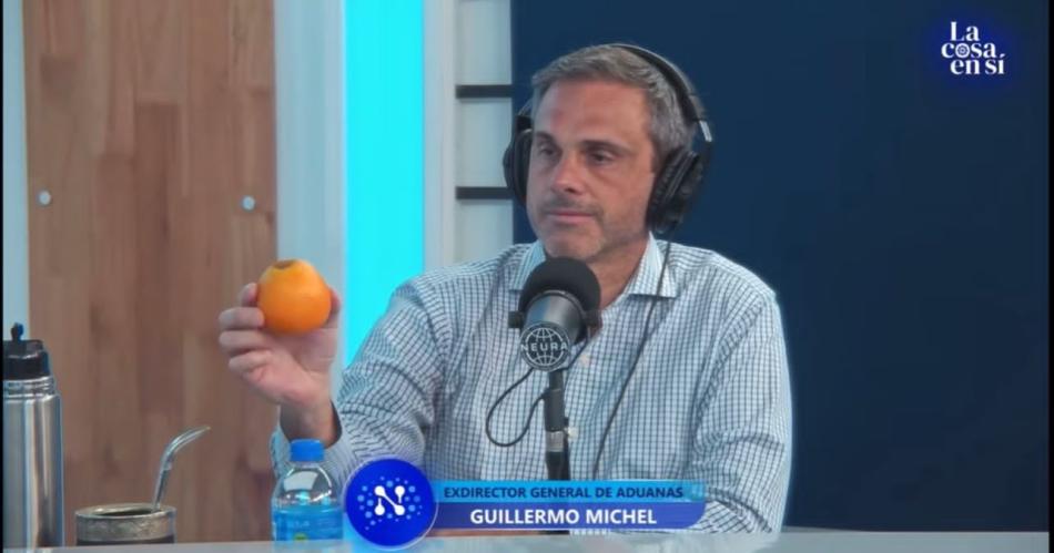 Guillermo Michel ejemplificoacute con una naranja importada de Egipto la situacioacuten del trabajador argentino