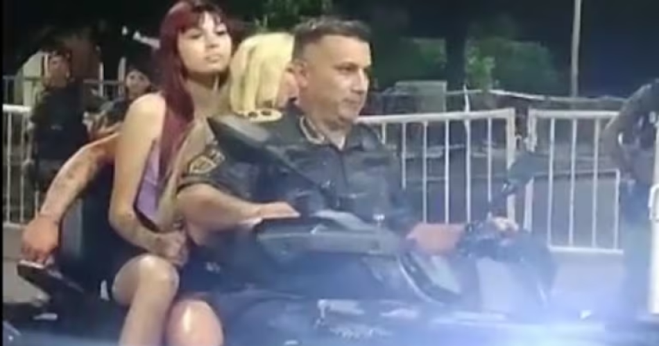 VIDEO- policiacutea entroacute por la fuerza al recital de Los Piojos en cuatriciclo y con mujeres