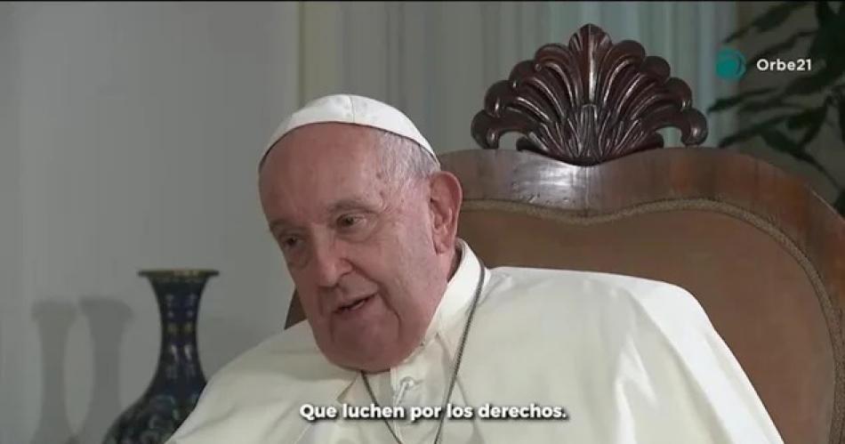 No se dejen engantildear por quienes les venden maniacutees instoacute el papa Francisco