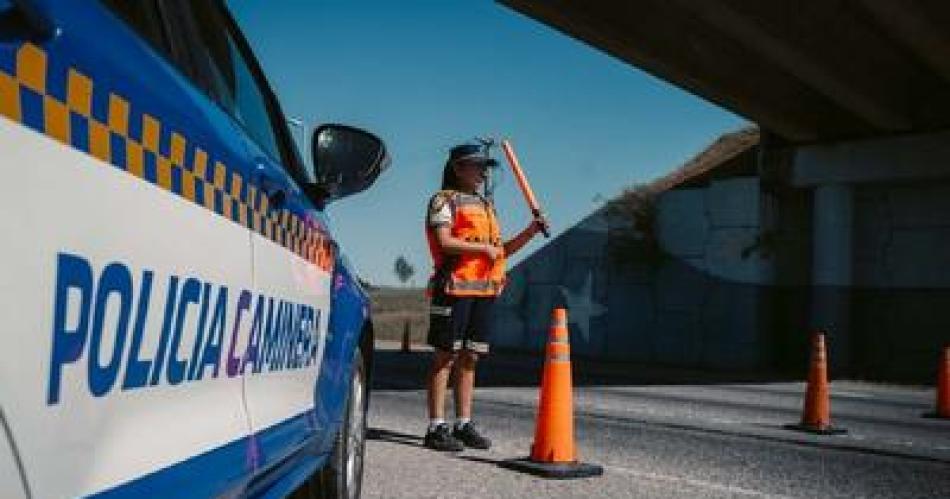 Atencioacuten- la Policiacutea Caminera controla y cobra por matafuegos vencidos