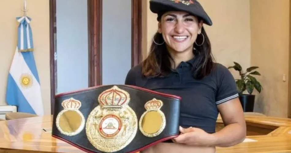 Le robaron el cinturoacuten de campeona del mundo a una boxeadora argentina