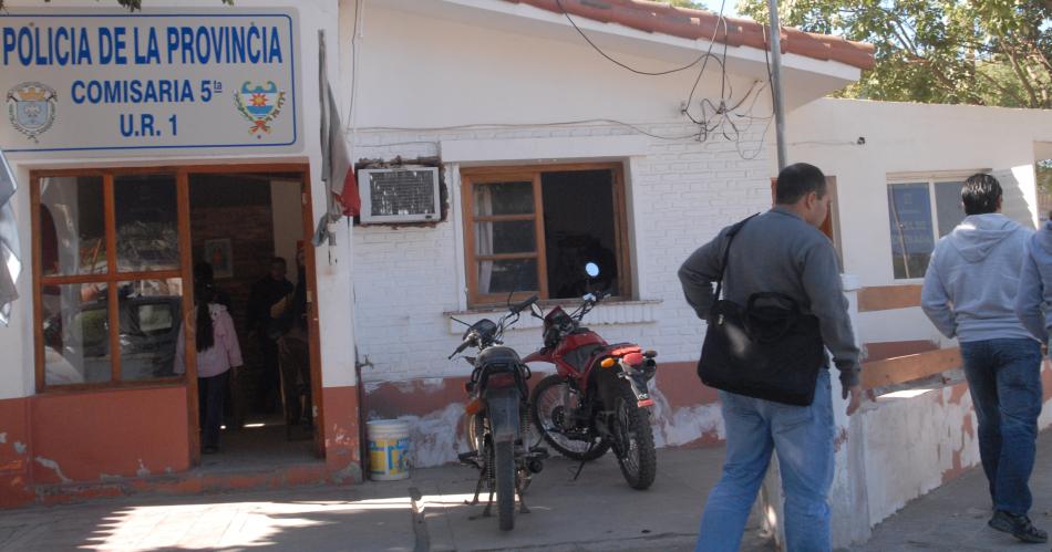 Entran al comercio de un municipal roban 200000 y gran cantidad de mercaderiacutea