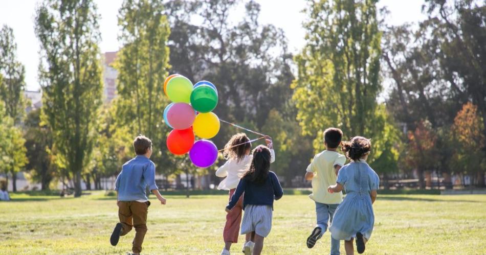 Nintildeos con tiempo libre- la importancia de mantener los haacutebitos saludables en vacaciones