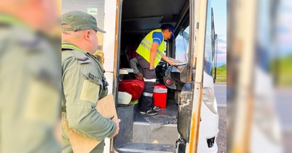 Detienen micro con menores a bordo y sin documentacioacuten rumbo a Salta