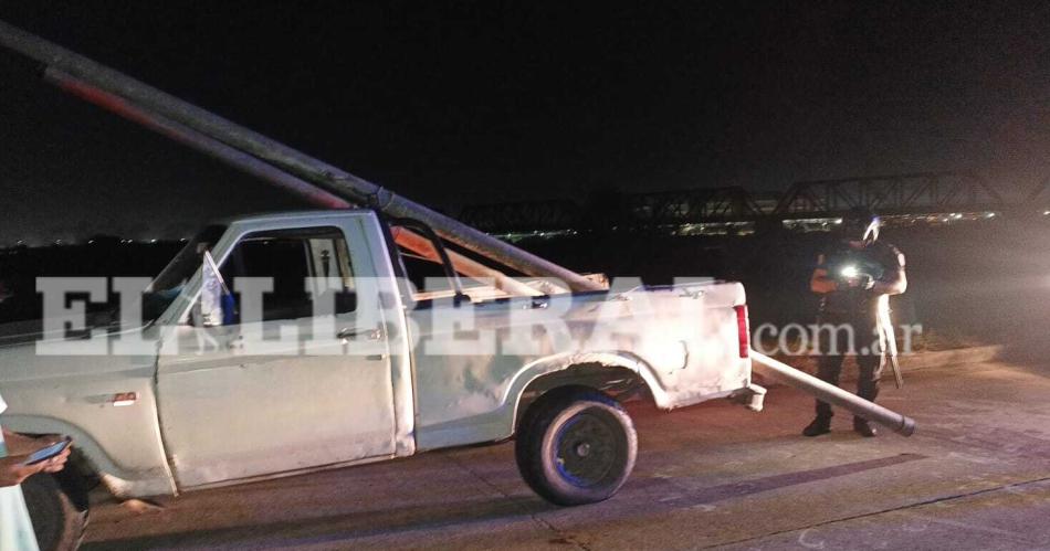 De no creer- quisieron robar cantildeos de la pasarela del Puente Carretero y acabaron presos