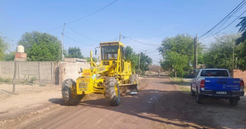 Obras Puacuteblicas trabajoacute en mejoras de calles de los barrios Almirante Brown e Islas Malvinas