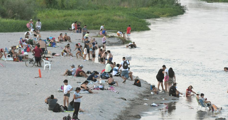 Intensa ola de calor castiga a todo el paiacutes y Santiago del Estero es el punto maacutes caliente