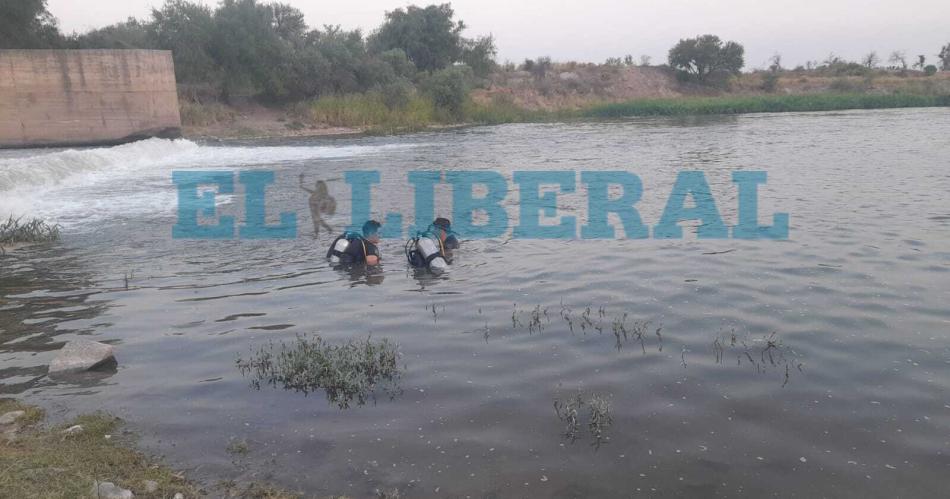 Pescaba con sus amigos e ingresoacute al agua de maacutes- a las horas encontraron su cuerpo