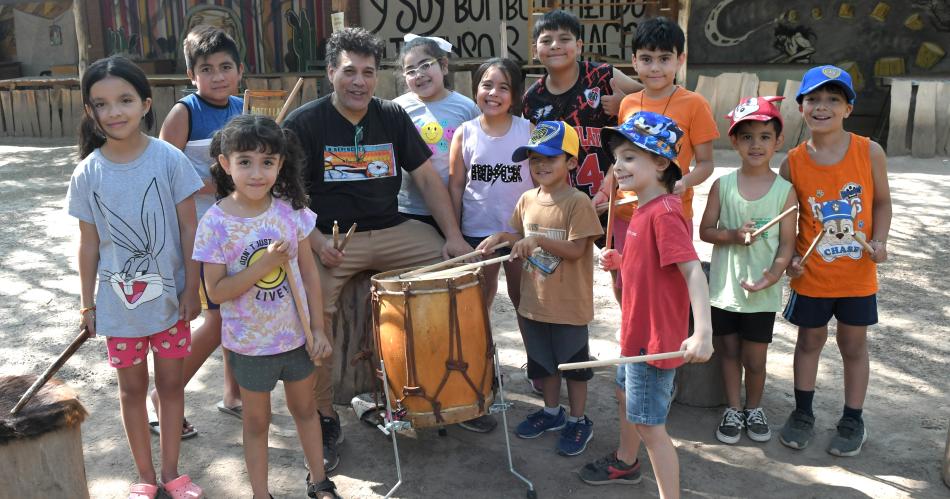 EL VERANO EN EL PATIO DEL INDIO FROILAacuteN