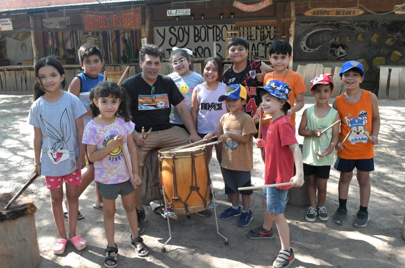 EL VERANO EN EL PATIO DEL INDIO FROILAacuteN