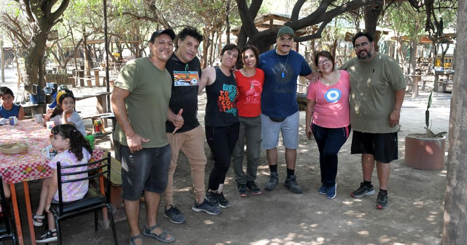 EL VERANO EN EL PATIO DEL INDIO FROILAacuteN