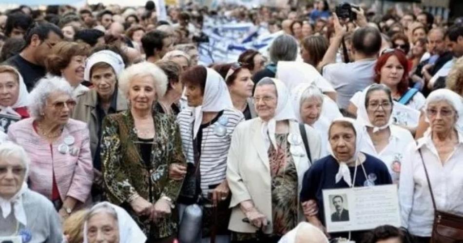 Abuelas de Plaza de Mayo encontroacute la nieta Ndeg 139- quieacuten es y coacutemo fue el anuncio