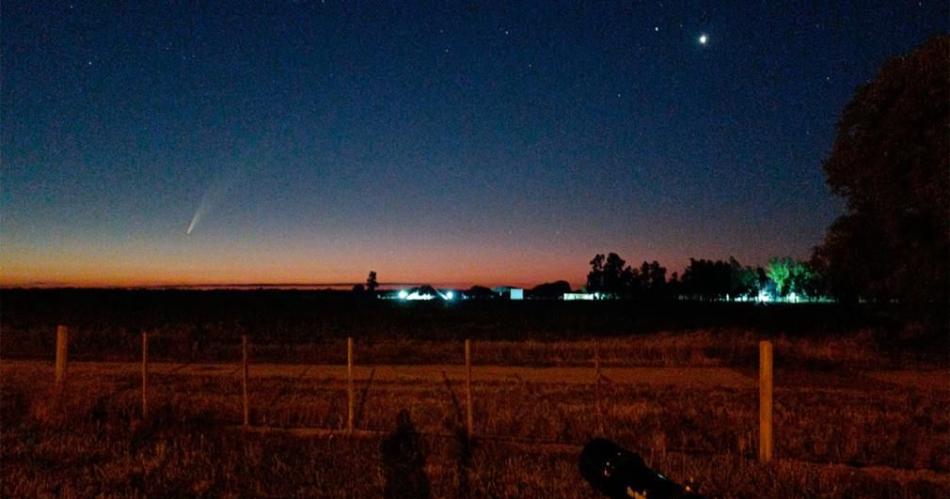 Un joven aficionado captoacute un cometa y lo mostroacute en sus redes