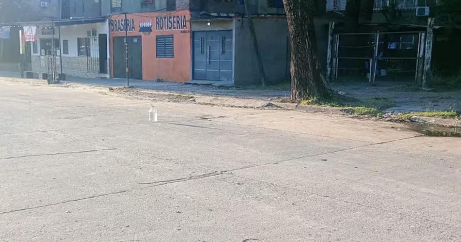 Asesinaron de ocho tiros a un hombre- le habriacutean disparado desde un auto