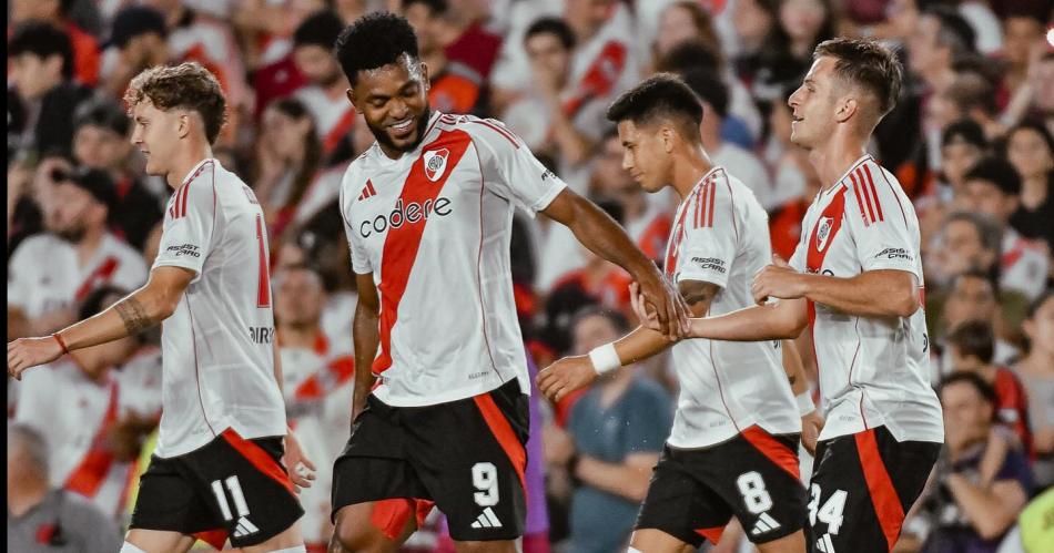 River le ganoacute con claridad 2 a 0 a Meacutexico y llega con todo a la Copa de la Liga