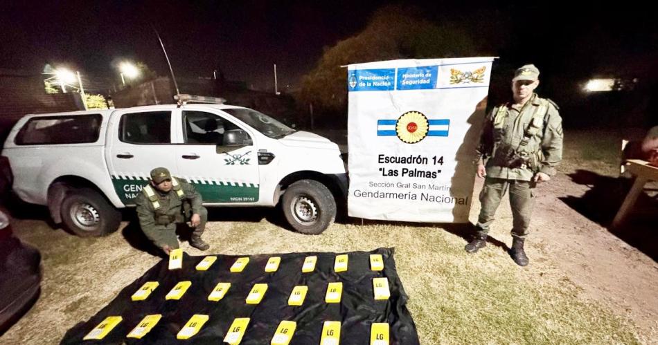 Secuestran 22 kilos de cocaiacutena en operativo de Gendarmeriacutea y apresan a una mujer