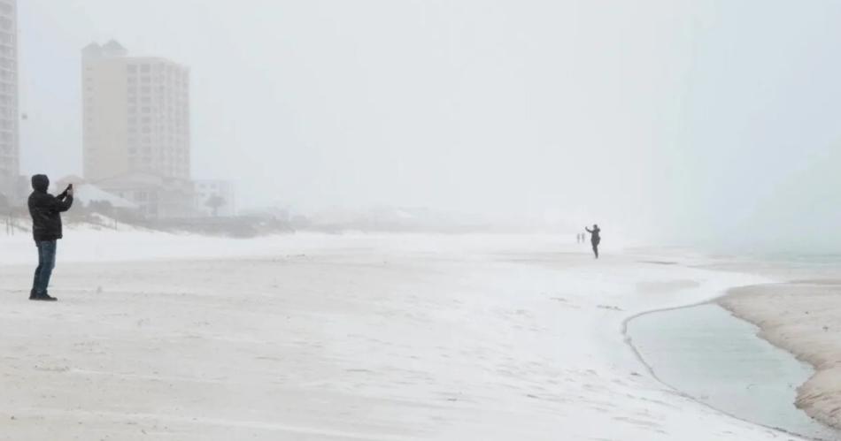 La ola de friacuteo polar en el Norte provocoacute una nevada histoacuterica en la Florida