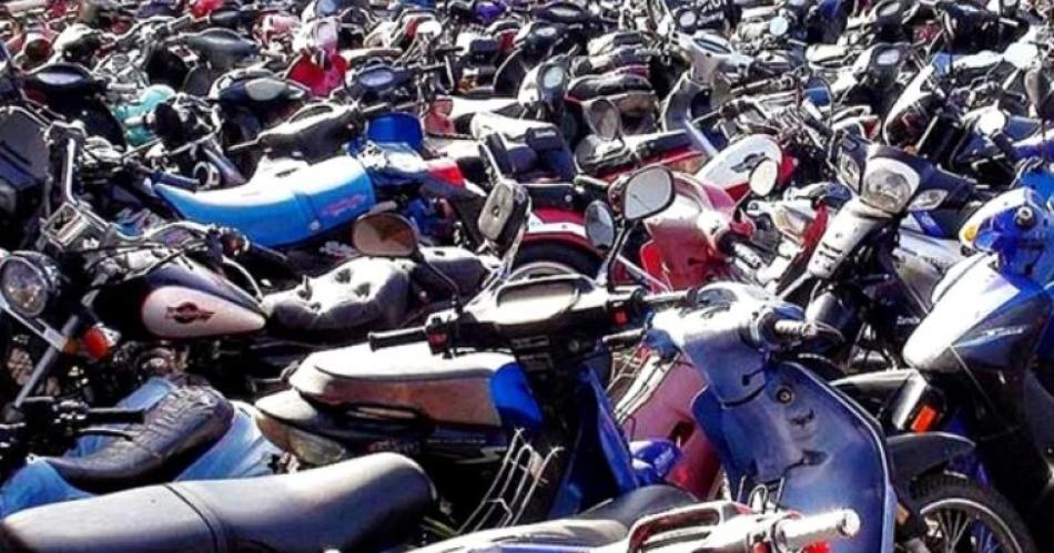 Detuvieron a un ex empleado municipal por vender motos secuestradas en operativos