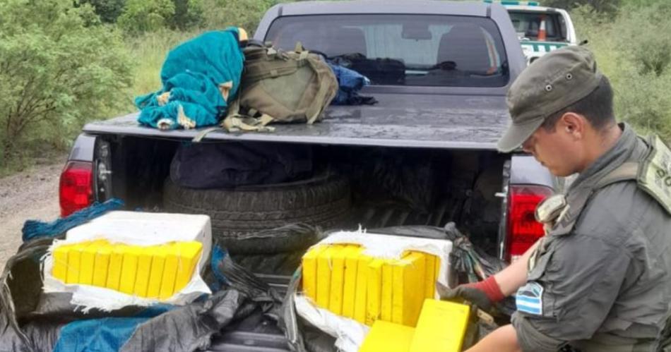 FOTOS- Detienen a cuatro personas con 155 kilos de cocaiacutena en Tucumaacuten