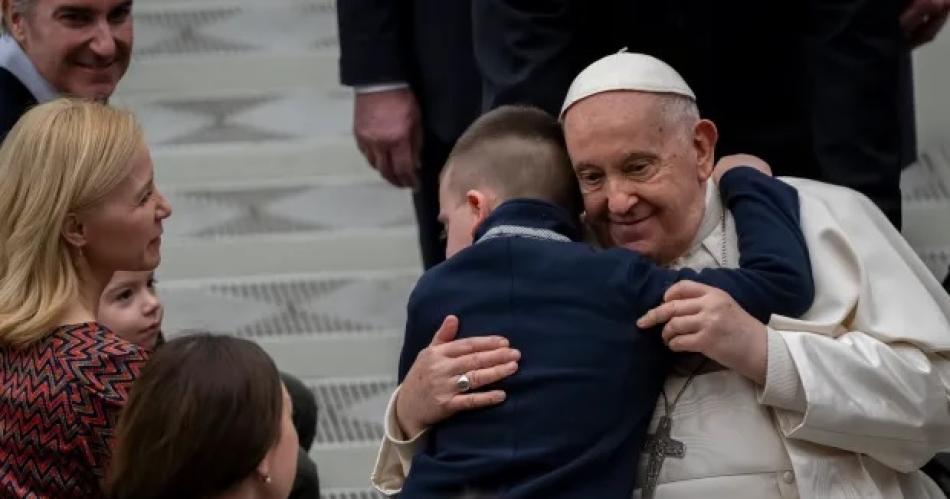 El Papa Francisco prepara un documento sobre los nintildeos