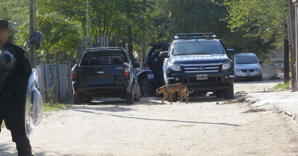 Piratas del asfalto- gran despliegue policial en La Banda con allanamientos y secuestros