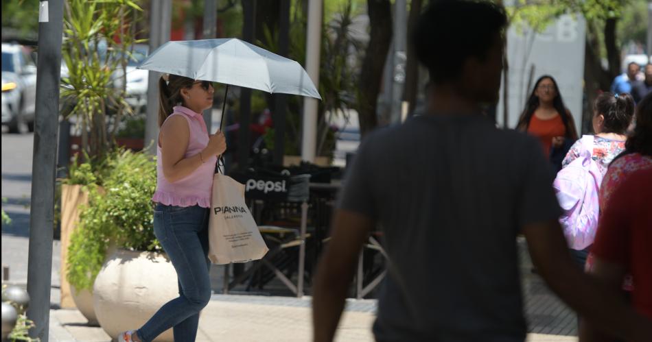 El calor extremo sigue sin dar tregua en gran parte de la Argentina y rigen alertas amarillas para 19 provincias