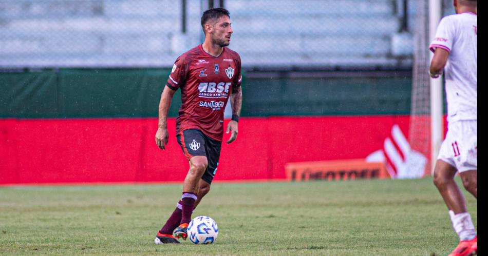 CHANCE Lucas Abascia estuvo desde el arranque el martes ante Barracas Central