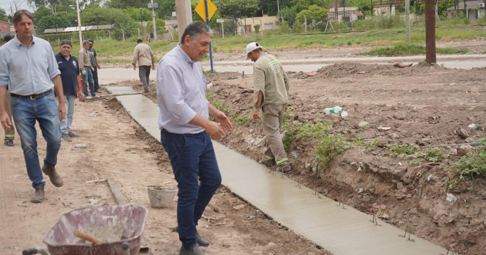 Avanza la obra de un nuevo espacio verde en calle Rebotaro