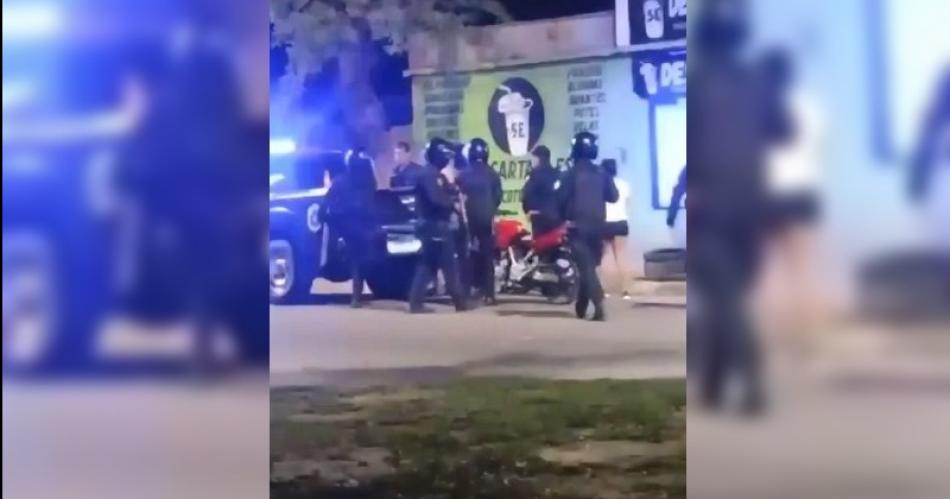 VIDEO- Motociclista detenido tras embestir a un policiacutea y evadir control en Av Libertad