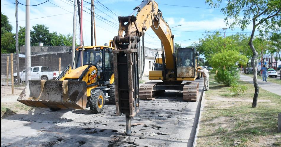 Demuelen la calzada de avenida Coloacuten para luego repavimentarla