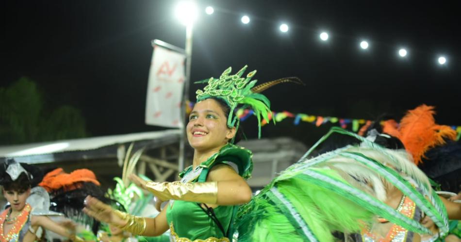 La Comparsa Profeciacutea es la nueva campeona del corso de Quimiliacute